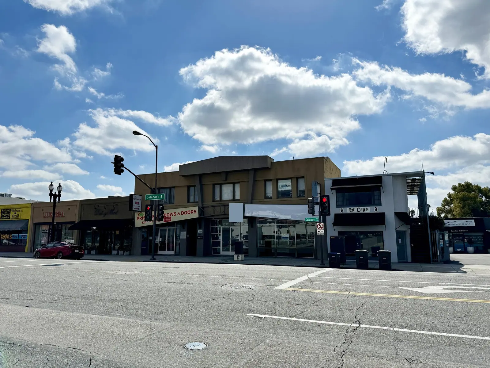 1208 E Colorado Blvd, Pasadena — Storefront Retail in the Heart of Pasadena