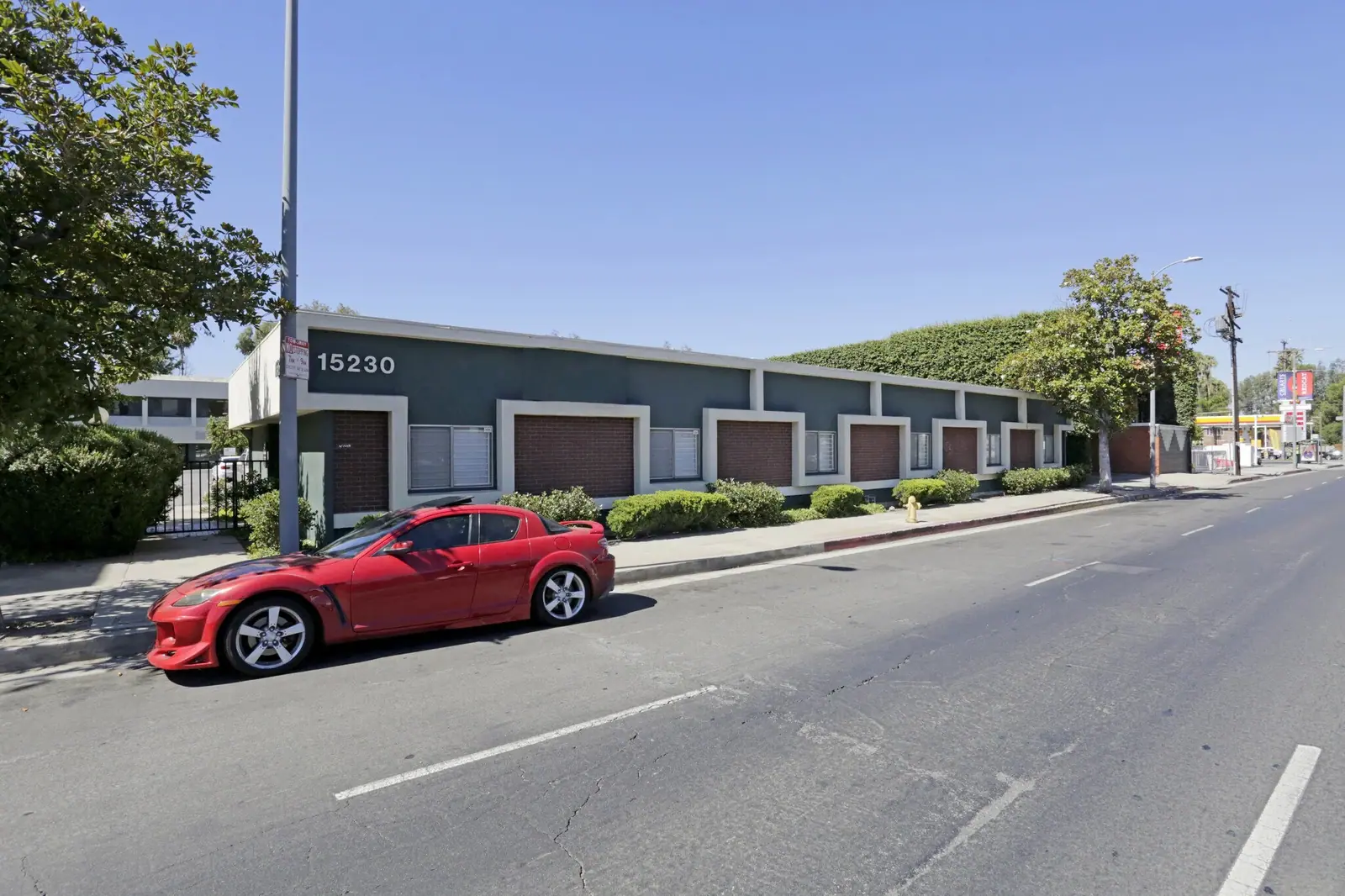 15230 Burbank Blvd, Sherman Oaks — Multi-Tenant Office Park